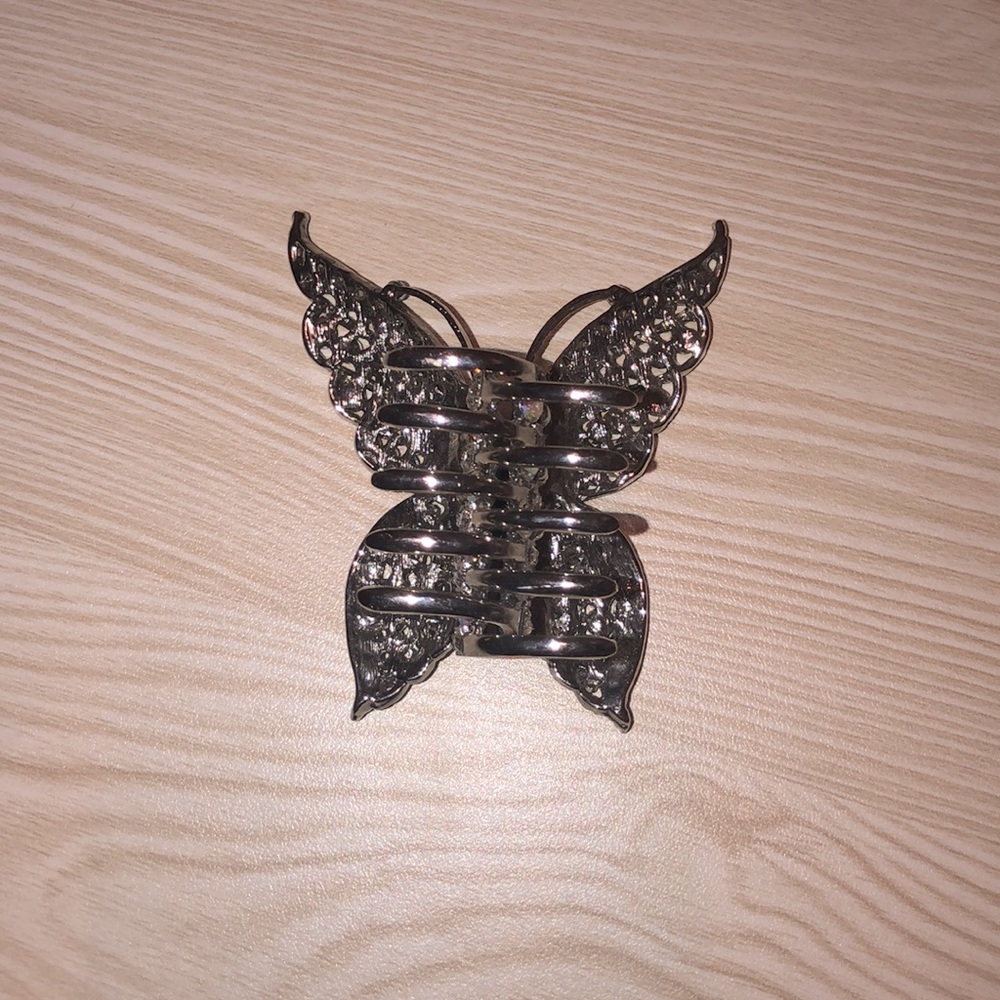 Butterfly Claw Clip - Picture 2 of 5